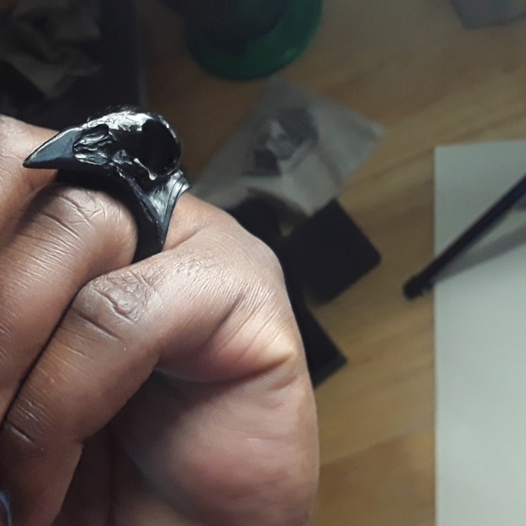ONE OF A KIND handmade marble black crow skull ring size 10 - Picture 2 of 10